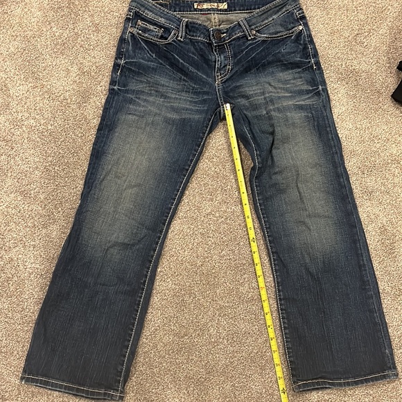 BKE Stella Crop Jeans, barely worn. - Picture 5 of 7